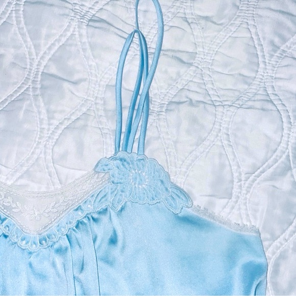 Vintage Yolande pastel blue slip nightgown size S - Picture 5 of 11